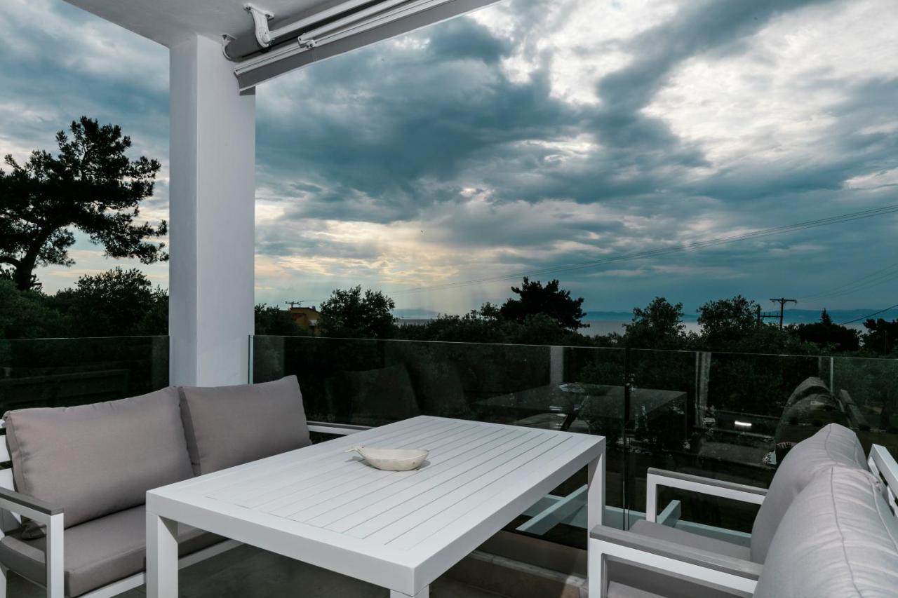 Pachis Escape Suites Esterno foto