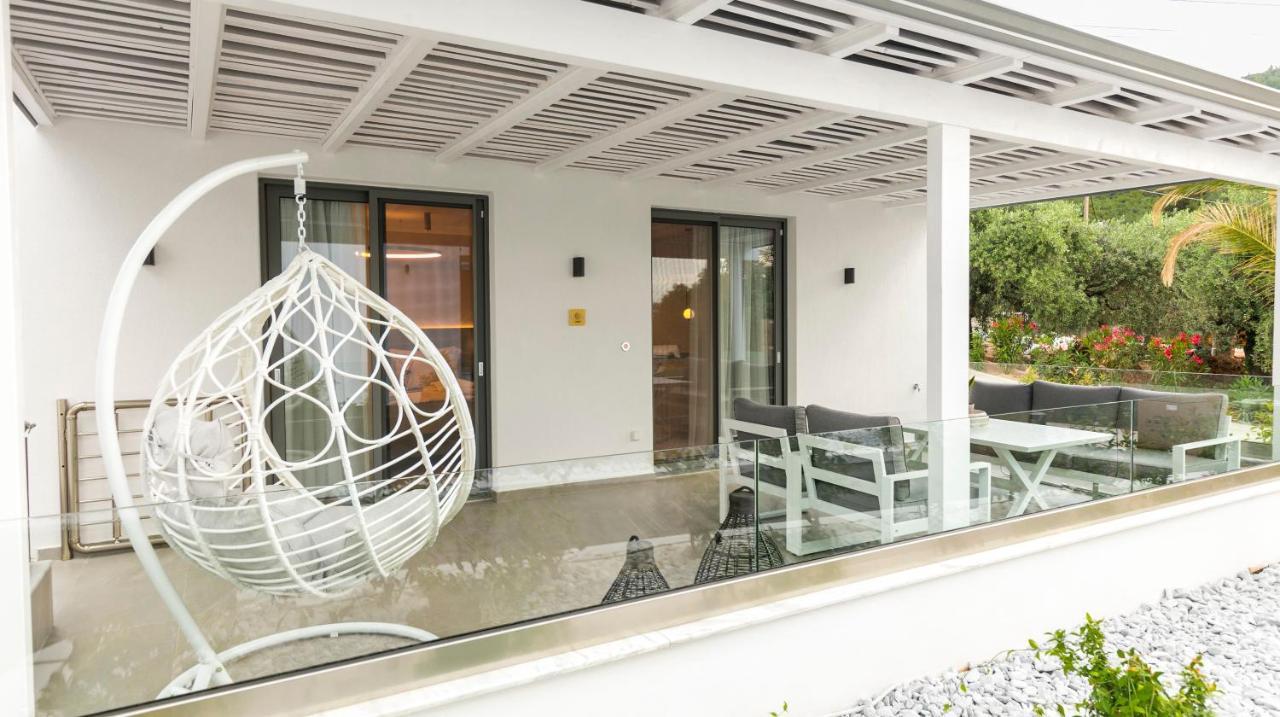 Pachis Escape Suites Esterno foto
