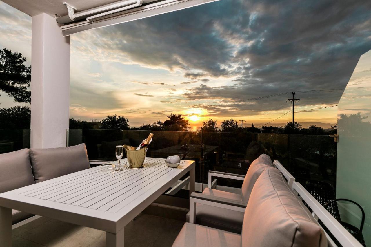 Pachis Escape Suites Esterno foto