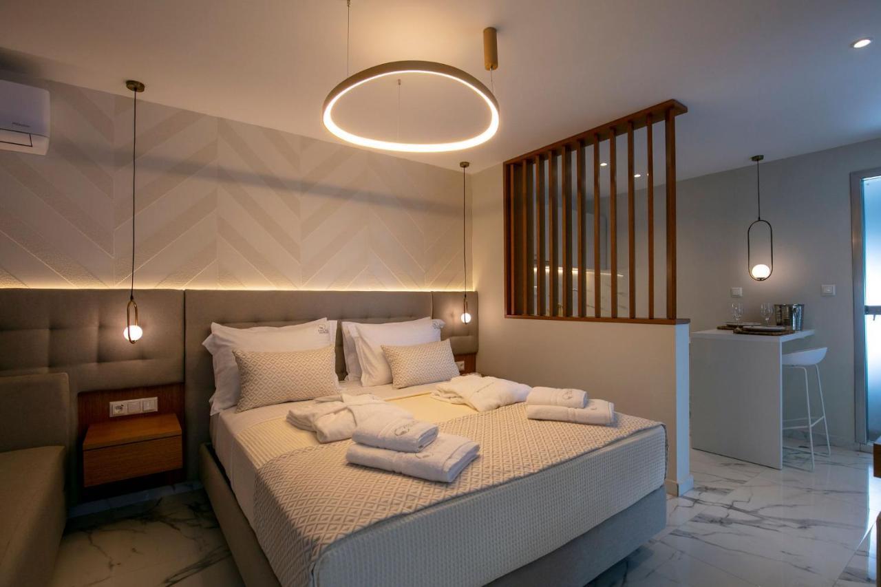 Pachis Escape Suites Esterno foto
